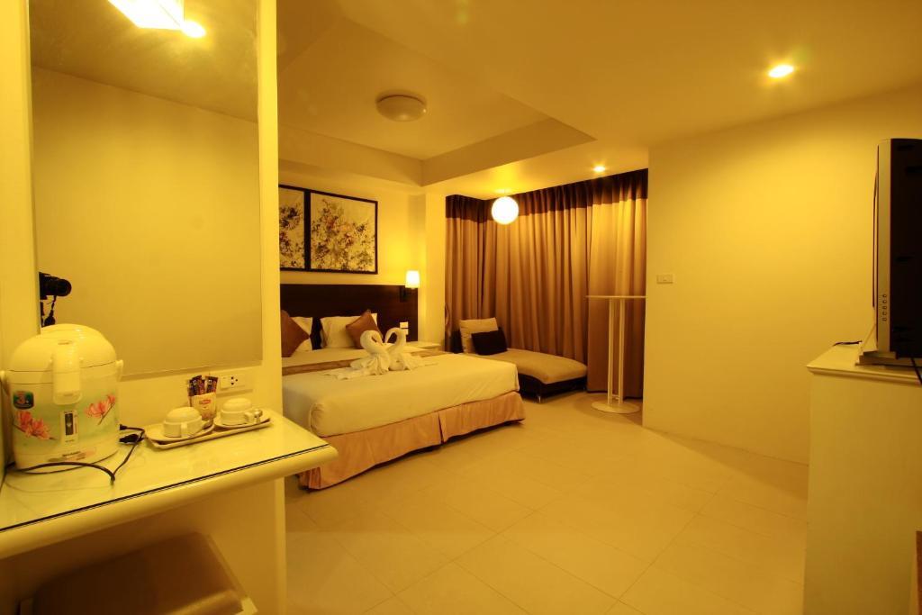 Готель @ White Patong Номер фото